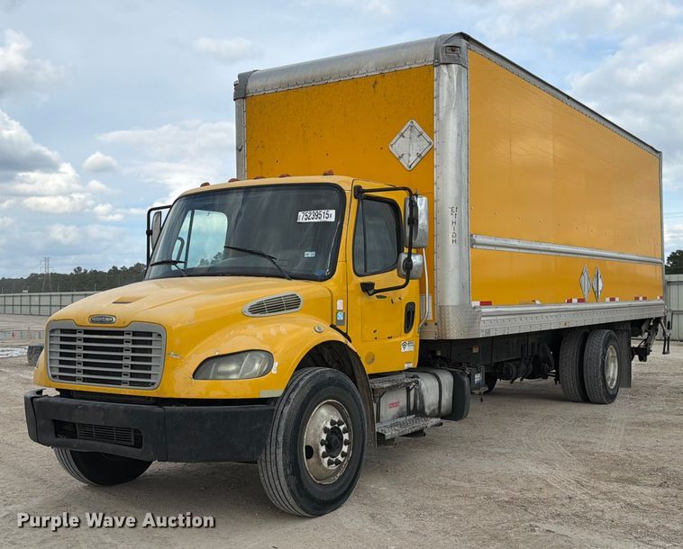 2015 Freightliner Business Class M2 box truck - YA2082