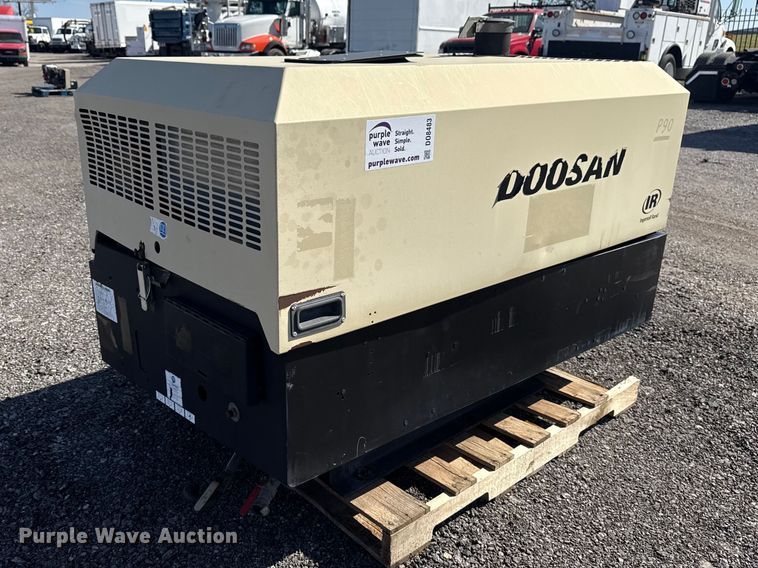2012 Doosan P90BWIRU air compressor - DO8483