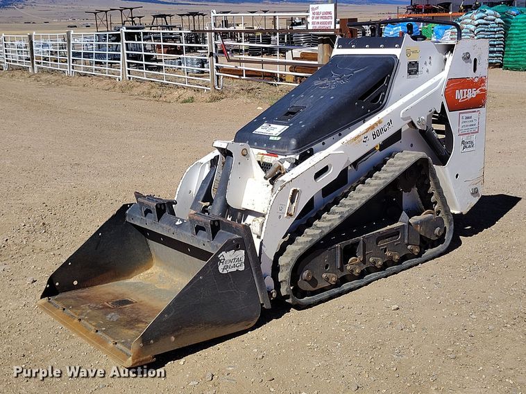 2018 Bobcat MT85 compact utility loader - DT0991