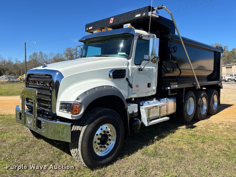 2025 Mack Granite dump truck - DU0408