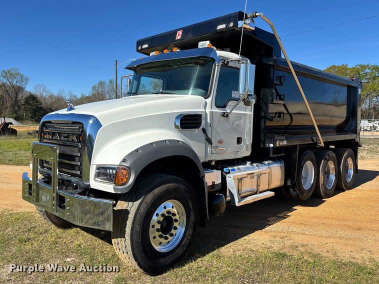 2025 Mack Granite dump truck - DU0410