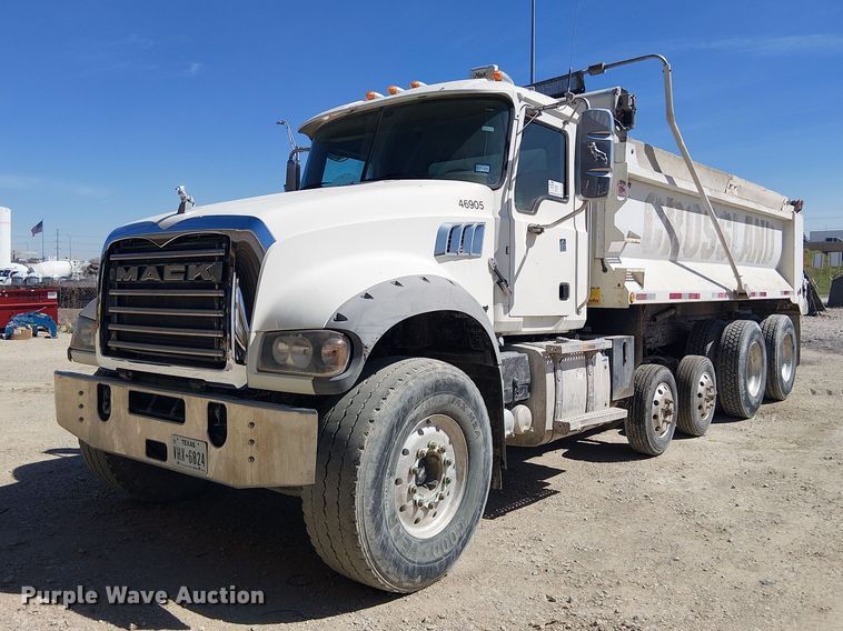2017 Mack Granite GU713 dump truck - DU3103