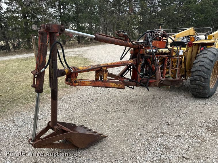 Backhoe attachment - DV0867