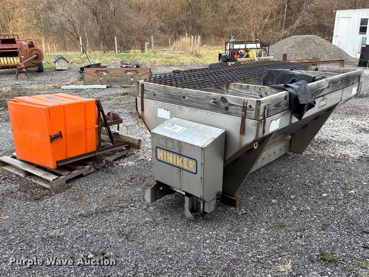 (2) spreaders - EA4572