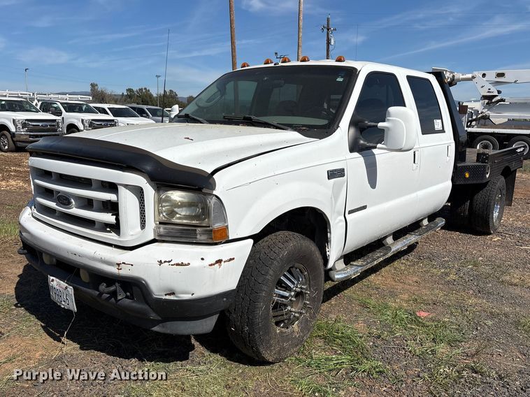 2003 Ford F350 Super Duty Crew Cab flatbed pickup truck - EC8307