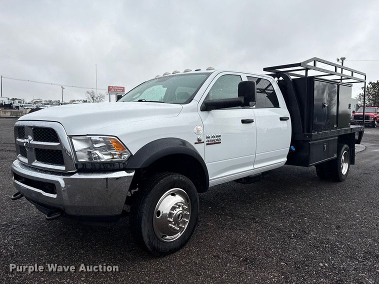 2016 RAM 4500HD Crew Cab flatbed pickup truck - EG2157