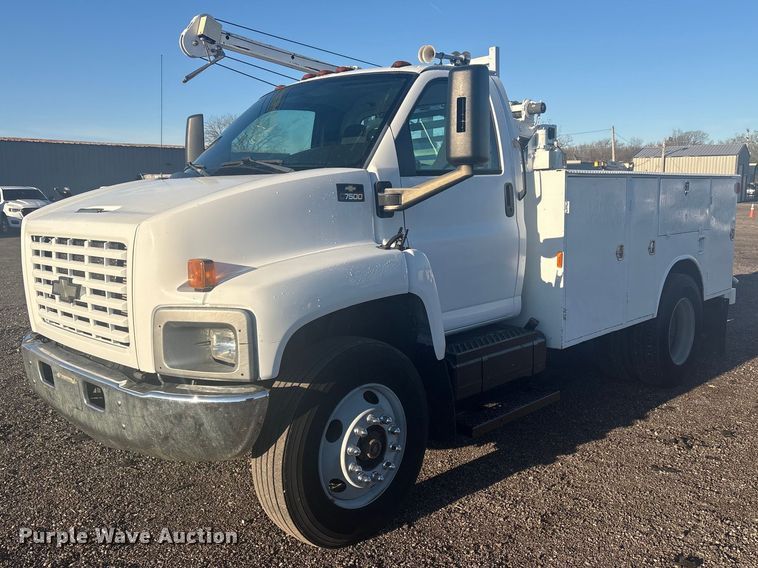 2007 Chevrolet C7500 utility / service truck - EG8853