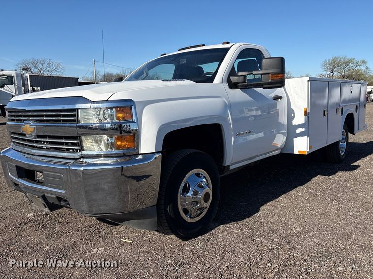 2015 Chevrolet Silverado 3500HD Crew Cab utility bed pickup truck - EG8856