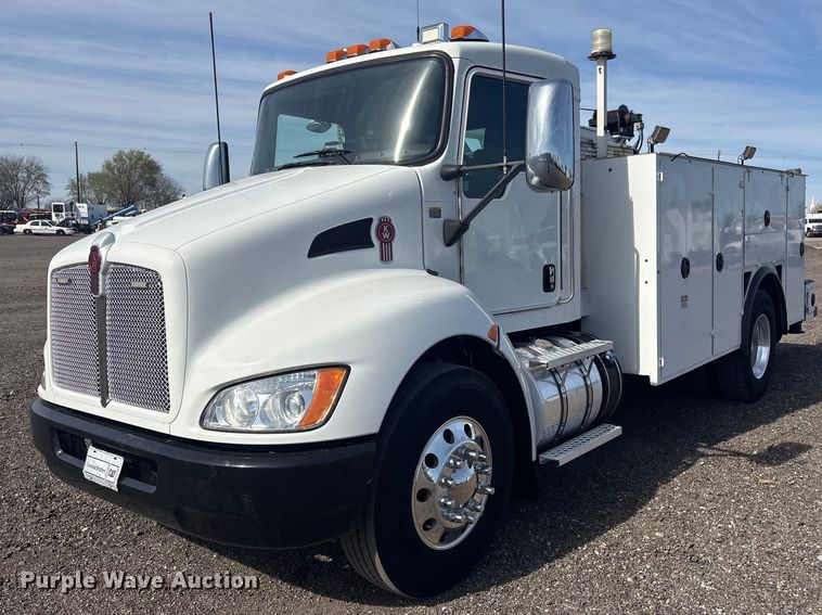 2016 Kenworth T3 Series utility / service truck - EG8866