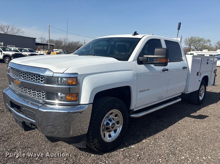 2019 Chevrolet Silverado 2500HD Crew Cab utility bed pickup truck - EG8870