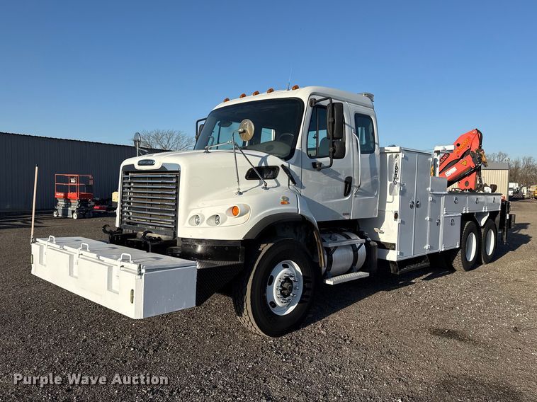 2012 Freightliner Business Class M2 crane truck - EG8881