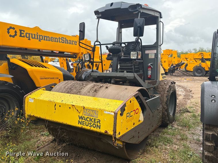 2018 Wacker Neuson RC70 single drum vibratory roller - EJ3410