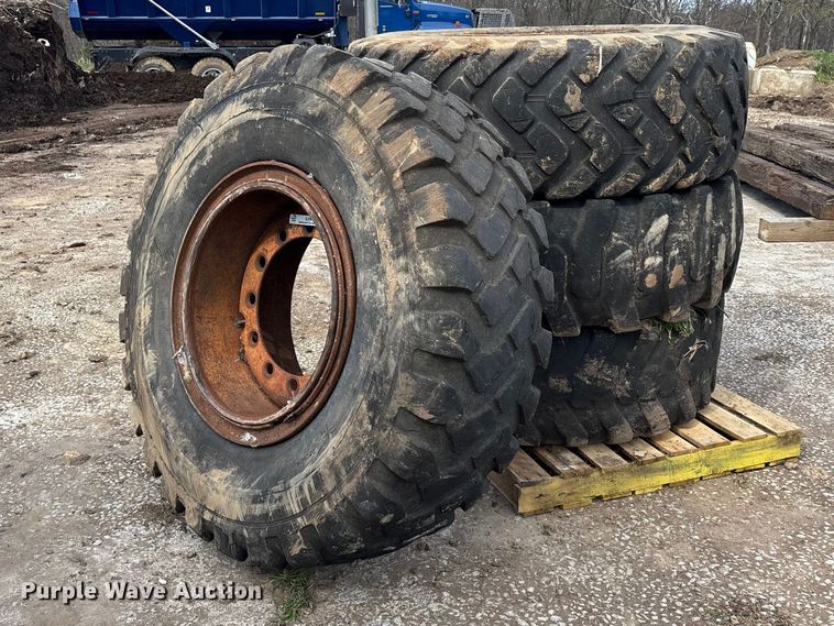 (4) 17.5R25 tires and wheels - EJ7809