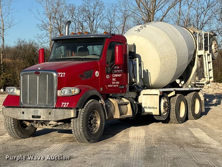2018 Peterbilt 567 ready mix truck - EO4088