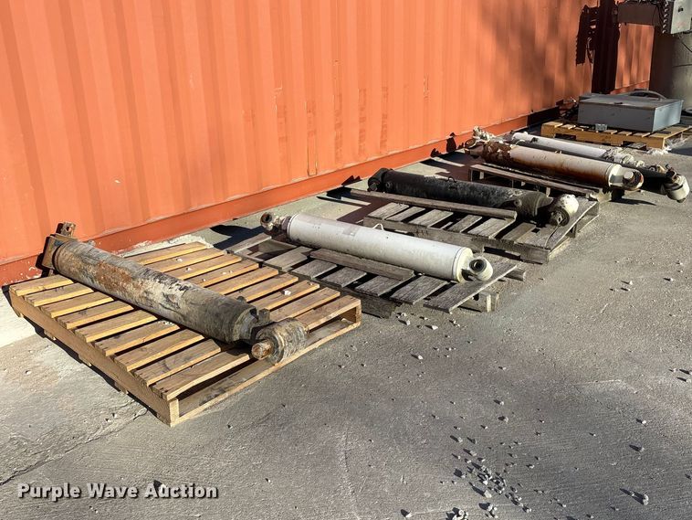 (6) ready mix truck hydraulic cylinders - EO4089
