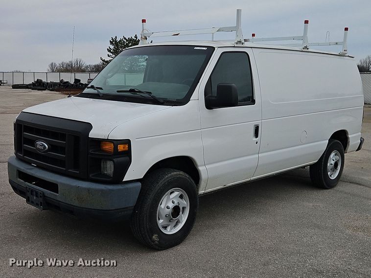 2012 Ford E250 van - EO7159