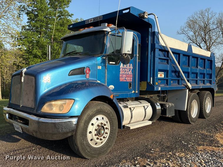 2016 Kenworth T370 dump truck - ES8727