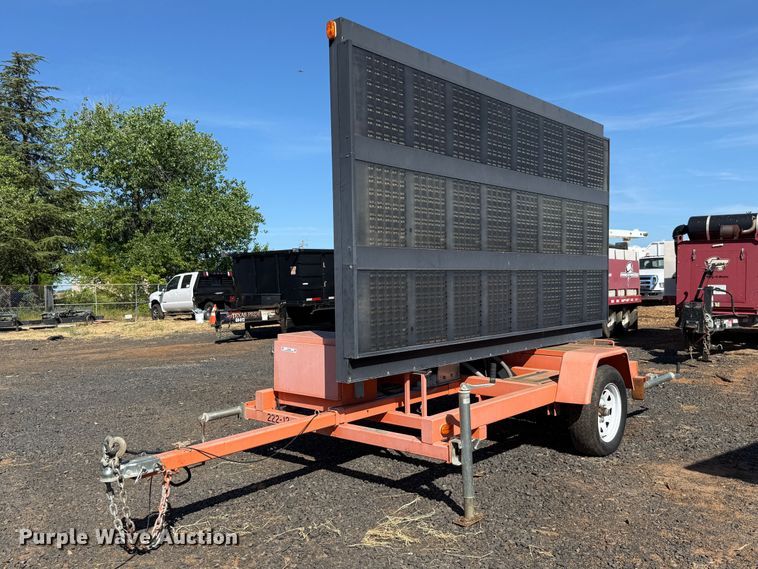 2016 American Signal Co message board trailer - EU8632
