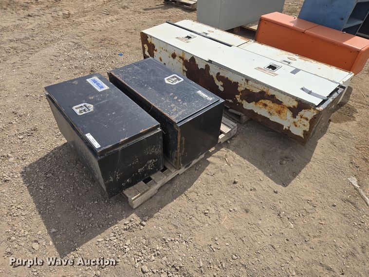 (4) truck toolboxes - EV5735