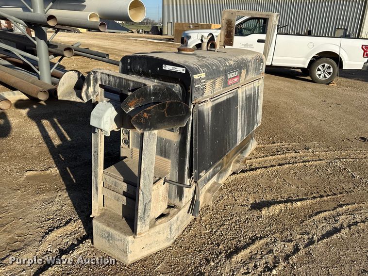 Lincoln Classic II welder - EV7607