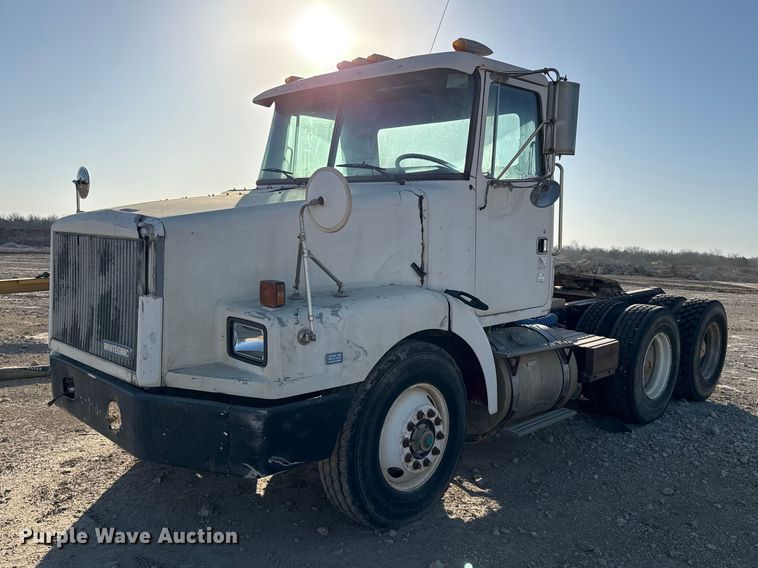 1991 White GMC semi truck - EV7612