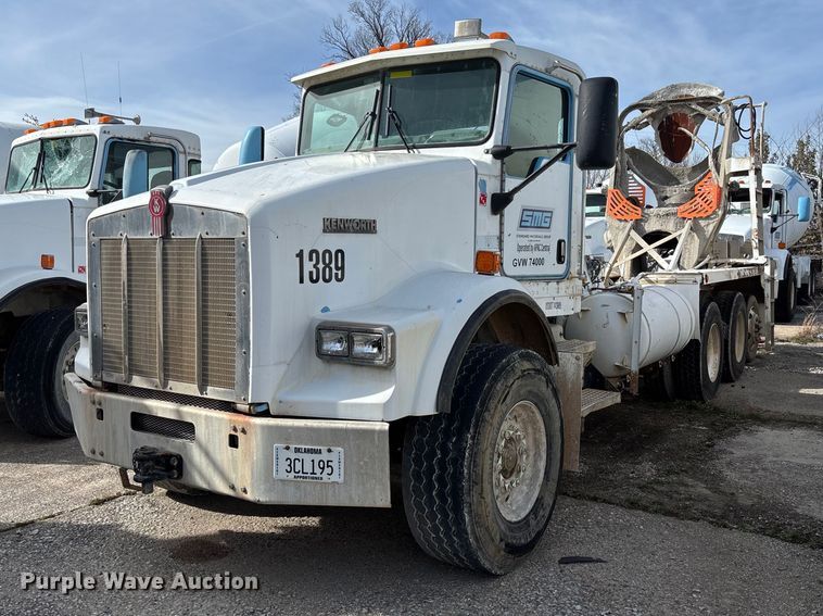 2004 Kenworth T800 ready mix truck - FB3273
