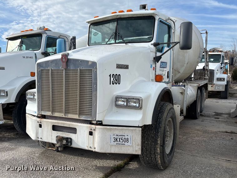 2004 Kenworth T800 ready mix truck - FB3278