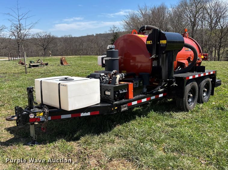 2024 Ditch Witch MV8 vacuum excavator - FB3292