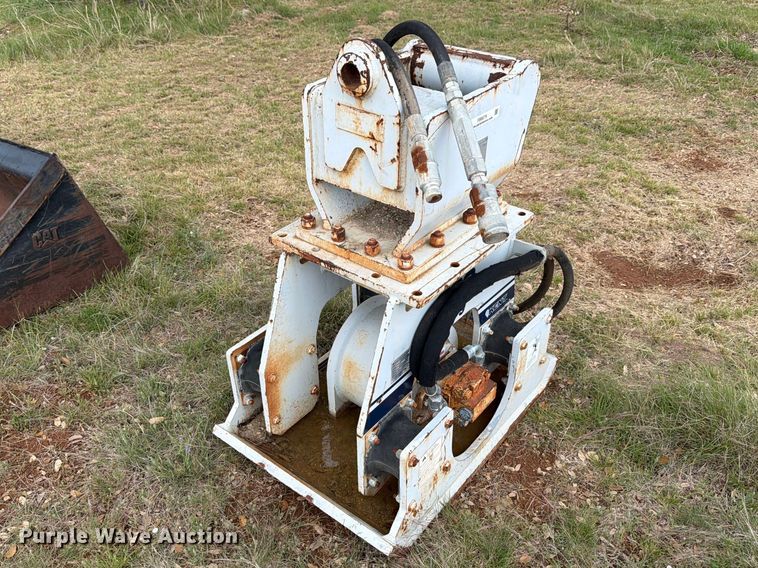 FRD HP75FT plate compactor - FB8079