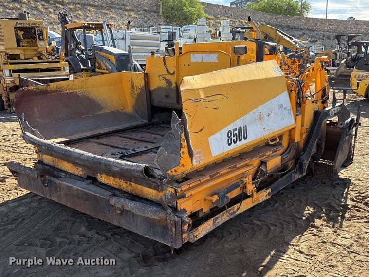 LeeBoy L8500T paver - FC2143