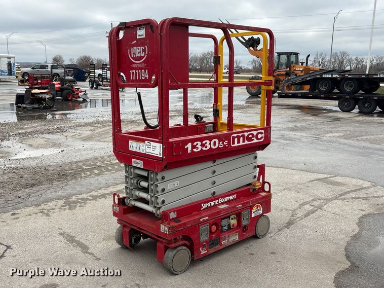 2018 MEC 1330SE scissor lift - FG2864