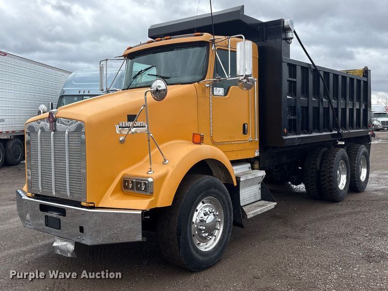 2005 Kenworth  T800 dump truck - FK1267