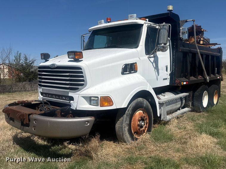 2005 Sterling L-Line dump truck - HT9430