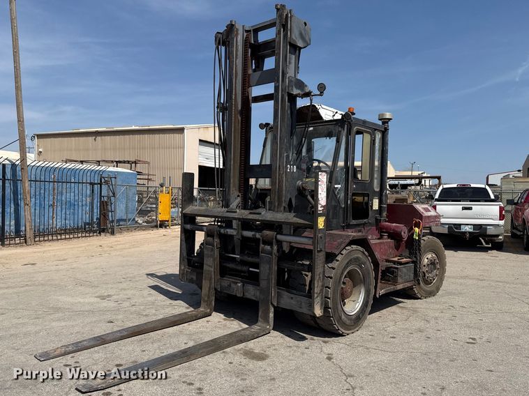 2000 Taylor Machine Works GT-210 forklift - NK9134