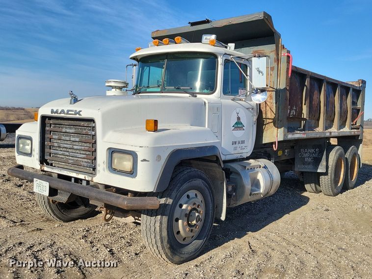 1999 Mack RD688S dump truck - NK9918