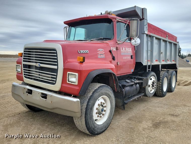 1994 Ford LT9000 dump truck - NK9937