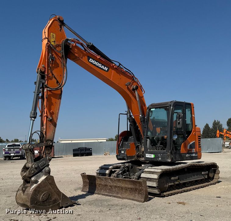 2021 Doosan DX140LCR-5 excavator - YA1220