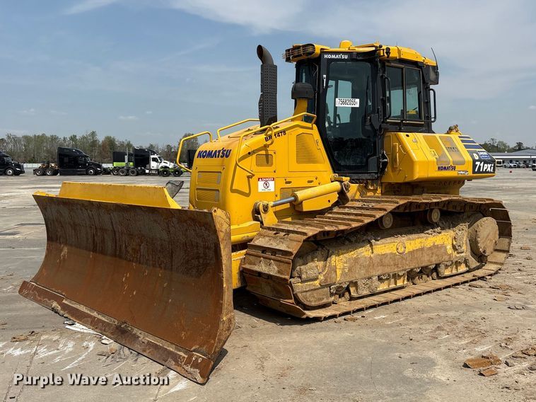 2022 Komatsu D71PXI-24 dozer - YA2200