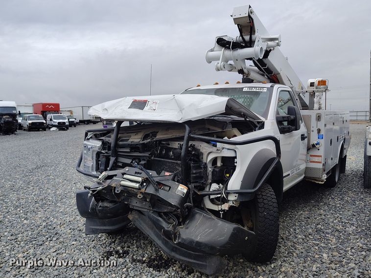 2018 Ford F550 Super Duty bucket truck - YA2867