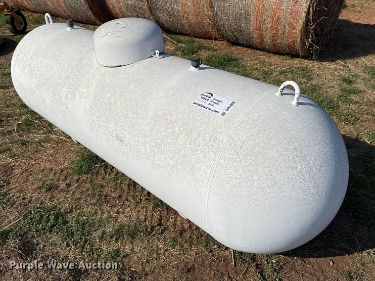 2001 National BD propane tank - DR1069