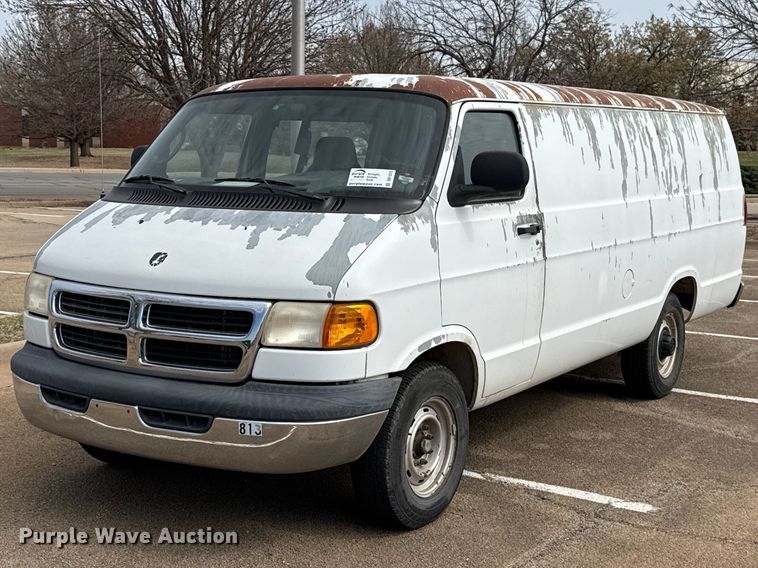 2002 Dodge Ram 2500 van - DR1073