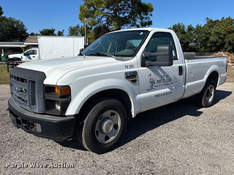 2008 Ford F250 Super Duty XL pickup truck - DU0427