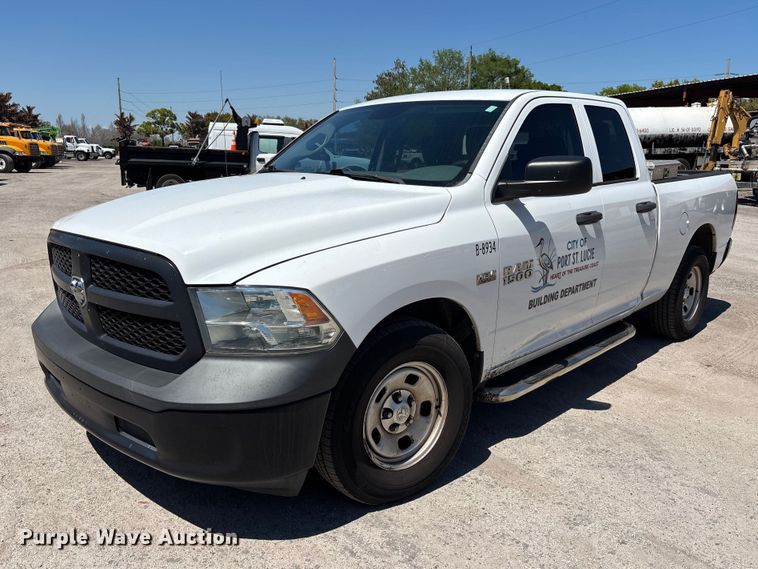 2015 RAM 1500 Tradesman Ext. Cab pickup truck - DU0433