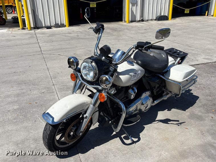 2018 Harley-Davidson Road King Police motorcycle - DU0436