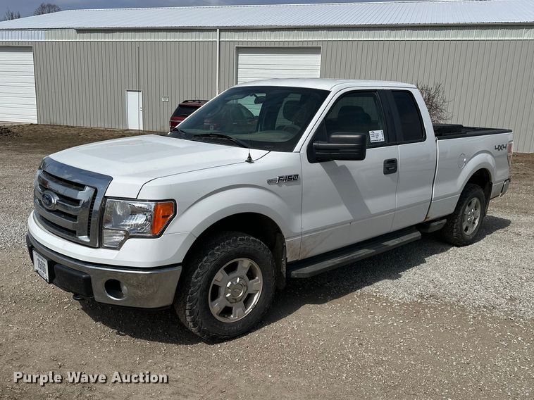 2011 Ford F150 Ext. Cab pickup truck - DV0873