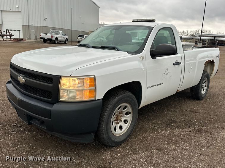2008 Chevrolet Silverado 1500 pickup truck - DV0892