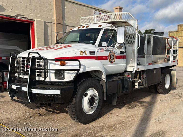 2002 GMC C6500 brush fire truck - ED5193
