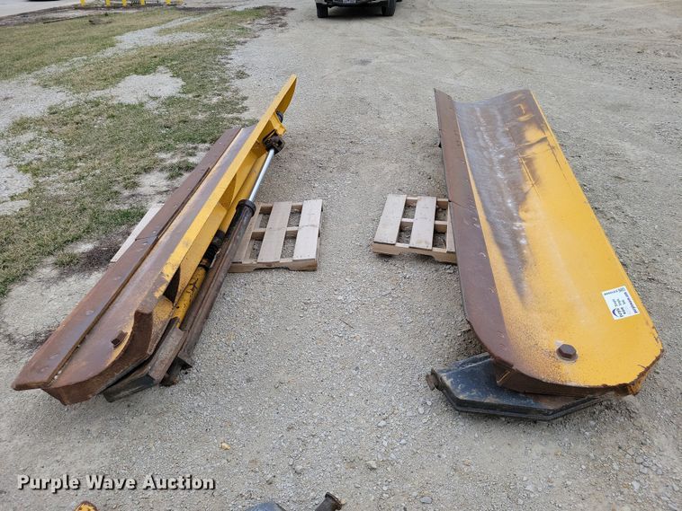 (2) John Deere motor grader wing blades - EE0908