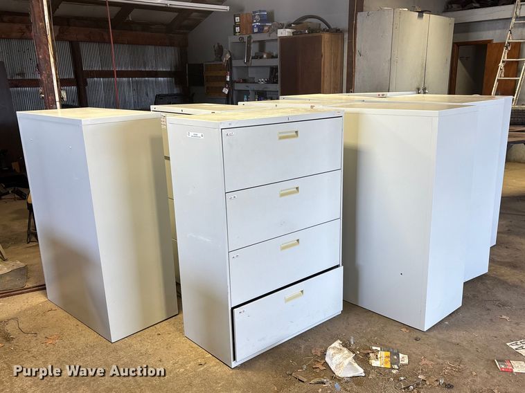 (9) metal cabinets - EO4087