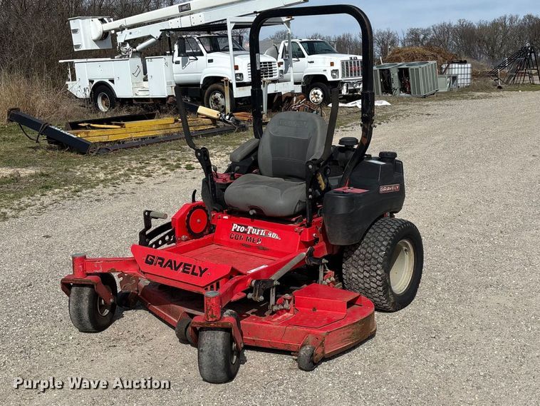 Gravely 992235 ZTR lawn mower - EO4099